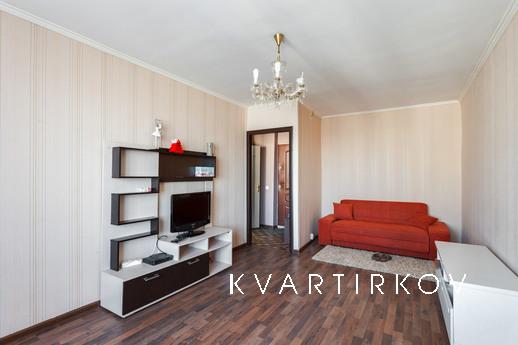 Уютная квартира с хорошим ремонтом в 5 минутах ходьбы от мет