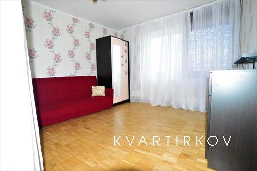 Cozy inexpensive apartment near the metr, Москва - квартира подобово