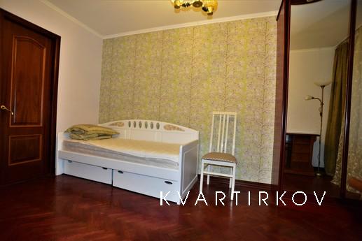 Rent a cozy 2-bedroom apartment, Москва - квартира подобово