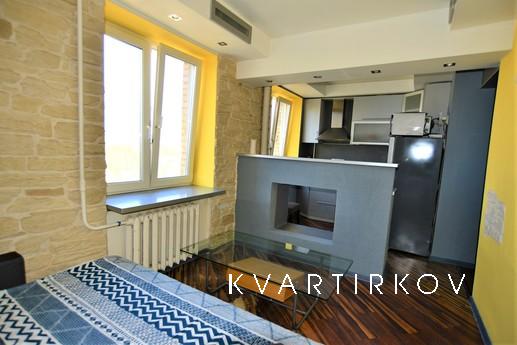 Loft style near the subway! Is free!, Moscow - apartment by the day