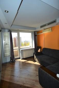 Loft style near the subway! Is free!, Moscow - apartment by the day