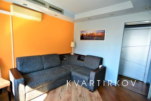 Loft style near the subway! Is free!, Moscow - apartment by the day