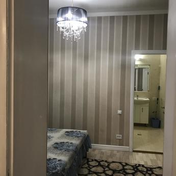Rent an apartment on the French boulevar, Odessa - apartment by the day