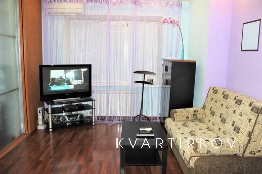 Отличная квартира с евроремонтом, Сургут - квартира посуточно