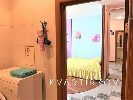 Отличная квартира с евроремонтом, Сургут - квартира посуточно