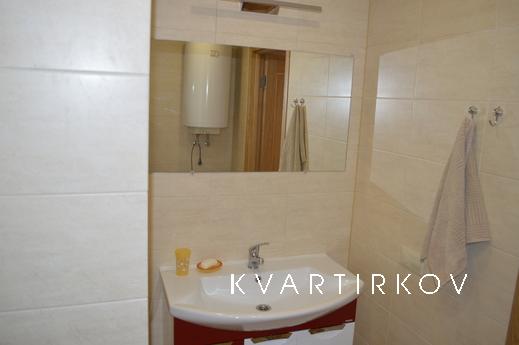 Rent 2-room apartment in the center, Berdiansk - apartment by the day