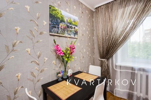 Посуточно Холодильная 14, Тюмень - квартира посуточно