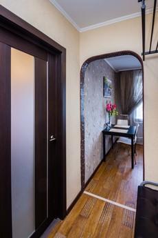 Посуточно Холодильная 14, Тюмень - квартира посуточно