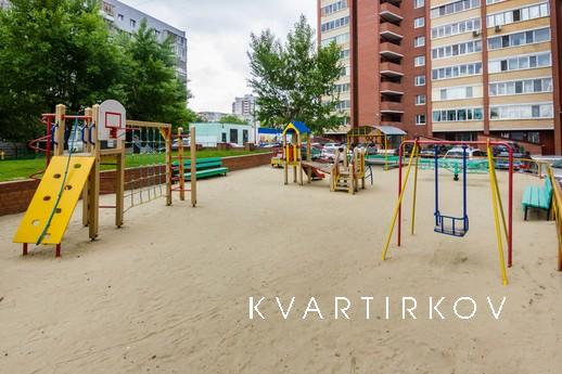 Посуточно Холодильная 14, Тюмень - квартира посуточно