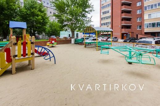 Посуточно Холодильная 14, Тюмень - квартира посуточно