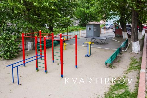 Посуточно Холодильная 14, Тюмень - квартира посуточно