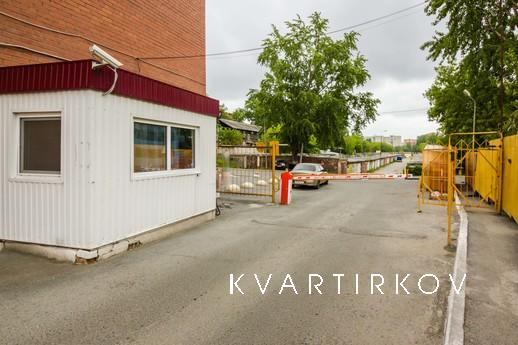 Посуточно Холодильная 14, Тюмень - квартира посуточно