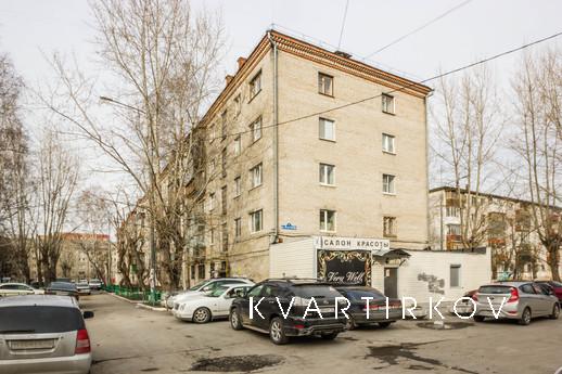 Посуточно 50 лет октября 51, Тюмень - квартира посуточно