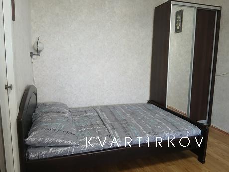 Сдаётся  своя 1 -комнатная  в 5эт на 5 эт на Парковой 18-мор