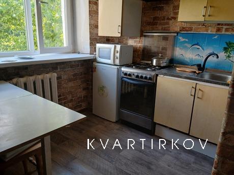 Сдаётся 1 к на Парковой18.тел, Черноморск (Ильичевск) - квартира посуточно