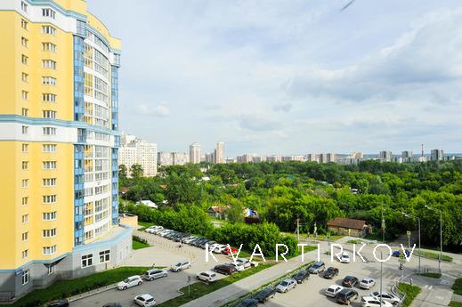 Two-Room Apartment, Yekaterinburg - apartment by the day