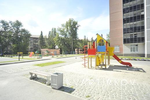 Просторные однокомнатные апартаменты, Екатеринбург - квартира посуточно