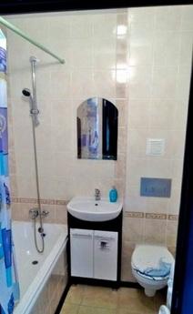 Красивая чистая однокомнатная квартира сдается посуточно.
В 