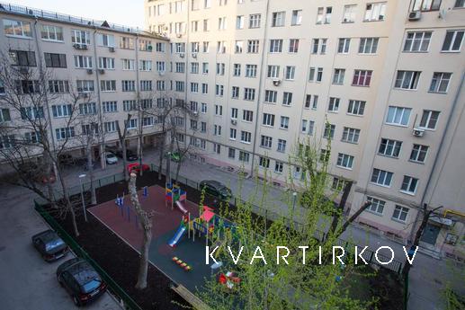 Cozy 2 bedroom apartment in center, Москва - квартира подобово