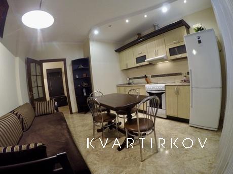 Spacious apartment in the LCD Goloseevo, Kyiv - apartment by the day