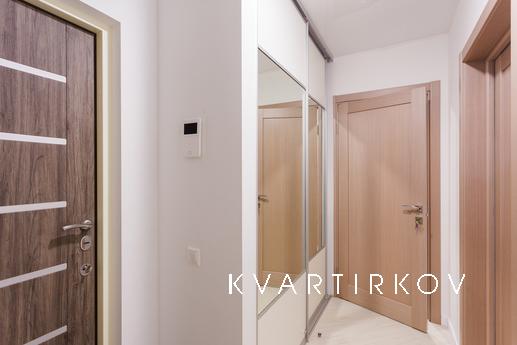 Современные апартаменты-студио с кухней, Киев - квартира посуточно