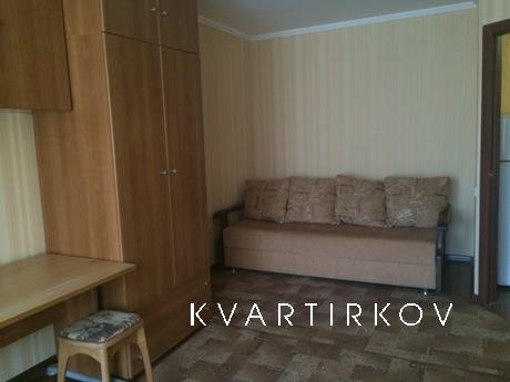 Сдается тихая однокомнатная квартира на СЖМ