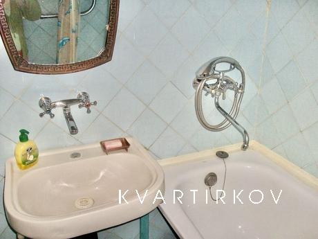 Бульв.Шевченка, 243, ЦЕНТР. Видова квартира в самому центрі 