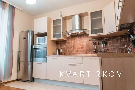 Посуточно Новомостовая 8 (73) 7 этаж, Уфа - квартира посуточно