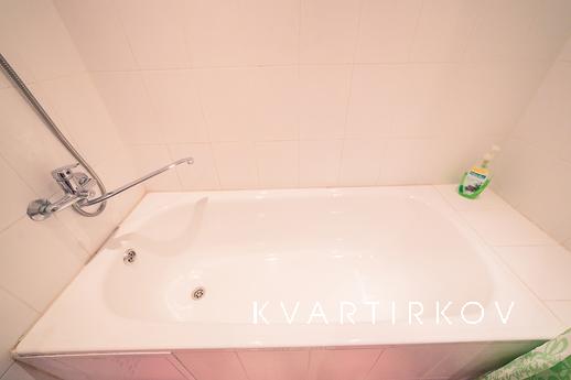 Посуточно Цюрупы 76 (81)7 этаж, Уфа - квартира посуточно