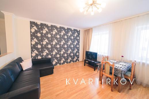 Посуточно Цюрупы 76 (81)7 этаж, Уфа - квартира посуточно