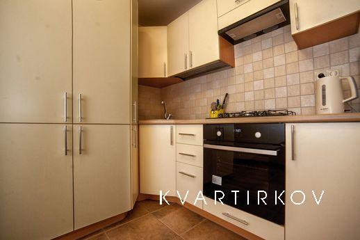 Daily Sredne-Lermontovskaya 8, Смоленськ - квартира подобово