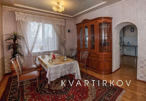 Посуточно Коммунистическая 5, Смоленск - квартира посуточно