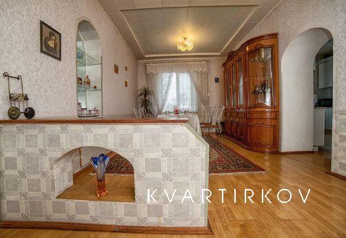 Посуточно Коммунистическая 5, Смоленск - квартира посуточно