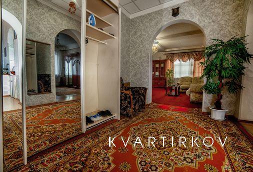 Посуточно Коммунистическая 5, Смоленск - квартира посуточно