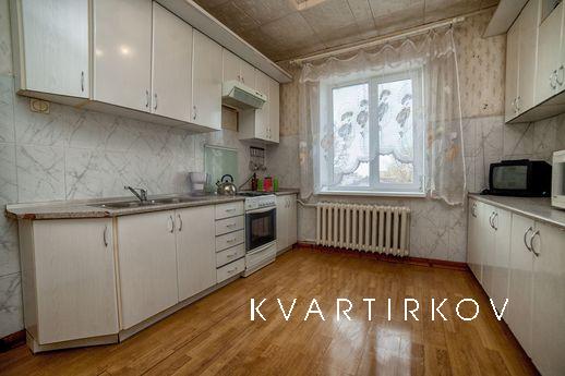 Посуточно Коммунистическая 5, Смоленск - квартира посуточно