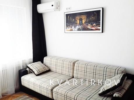 Посуточно Краснодар, ул. Одесская, 44, Краснодар - квартира посуточно