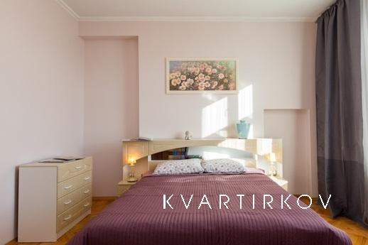 2-комнатная квартира в центре города, Ивано-Франковск - квартира посуточно