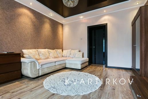 2 bedroom apartment in the center, Ivano-Frankivsk - apartment by the day