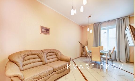 Просторная квартира в историческом центре города, современны