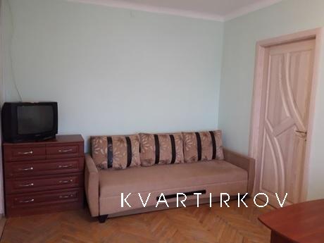2-bedroom daily. Kirillovskaya, Kyiv - apartment by the day