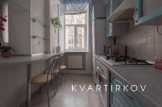 Квартира в гарному місці  в центрі, Київ - квартира подобово