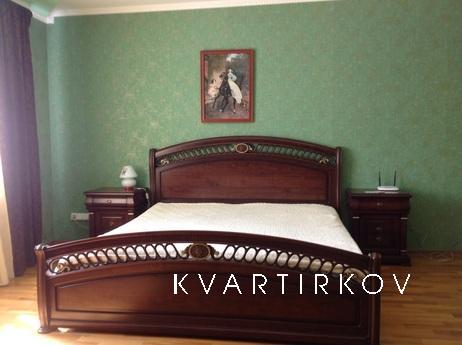 2 bedroom apartment in the center, Mirgorod - apartment by the day