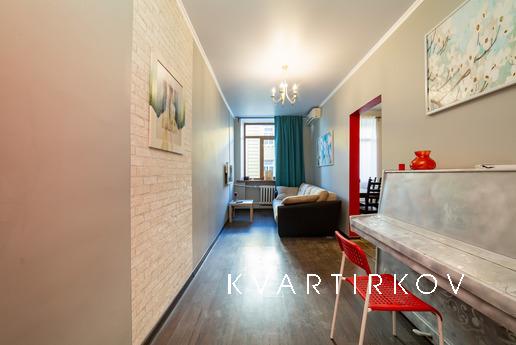 Посуточно 002 Пречистенка 17/9, Москва - квартира посуточно