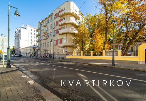 Посуточно 002 Пречистенка 17/9, Москва - квартира посуточно