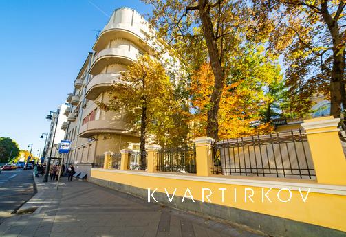 Посуточно 002 Пречистенка 17/9, Москва - квартира посуточно