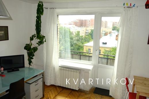 Просторная квартира студия у метро, Москва - квартира посуточно