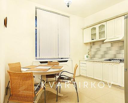 Двухкомнатная квартира рядом с Тверской, Москва - квартира посуточно