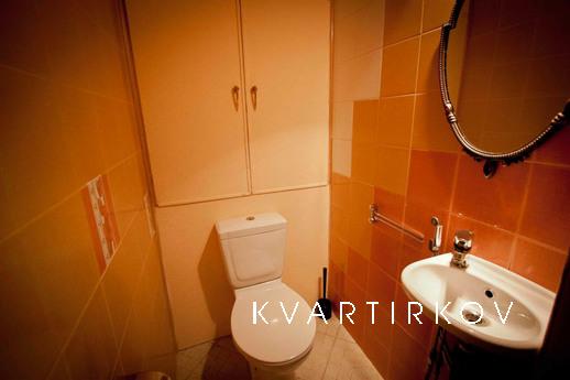 Большая двухкомнатная квартира в центре, Москва - квартира посуточно