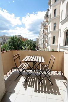 Большая двухкомнатная квартира в центре, Москва - квартира посуточно