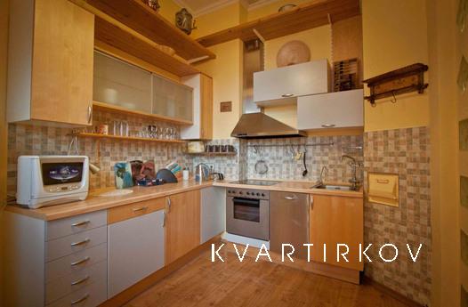 Большая двухкомнатная квартира в центре, Москва - квартира посуточно